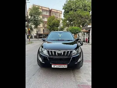 2017 महिंद्रा XUV500 w10 1.99 1