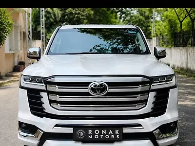 2025 Toyota Land Cruiser 300 1