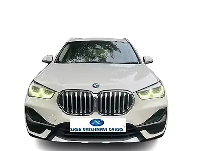 2022 बीएमडब्ल्यू X1 एसड्राइव20डी एक्सलाइन 1