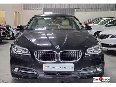 2015 BMW 5-Series 520d Luxury Line 1