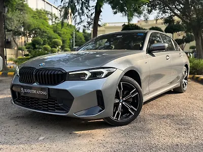 2026 BMW 3-Series 330Li M Sport 1