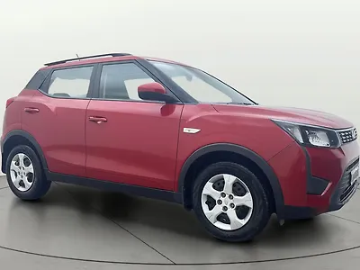 2022 Mahindra XUV300 W6 1.2 Petrol AMT [2021] 1