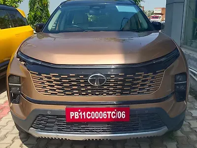 2023 Tata Safari Accomplished Plus Dual Tone 7 STR 1