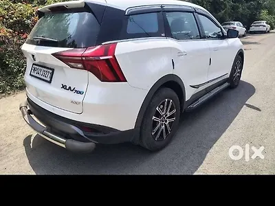 2025 महिंद्रा XUV700 AX7 2WD Diesel 2.2L Turbo Manual 7 STR 1