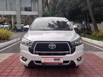 2025 टोयोटा इनोवा क्रिस्टा GX Diesel Manual 7 STR 1