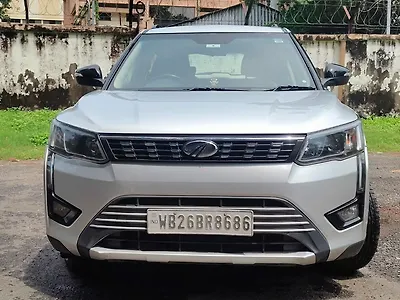2022 Mahindra XUV300 W8 1.5 Diesel [2020] 1