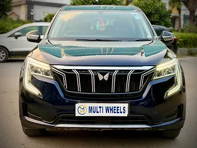 2024 Mahindra XUV700 AX5 Select 2WD Petrol 2.0L Turbo Manual 7 STR 1