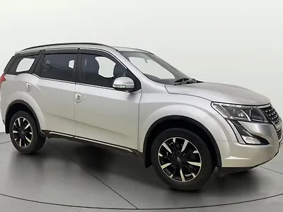 2019 Mahindra XUV500 W11 [2018-2020] 1