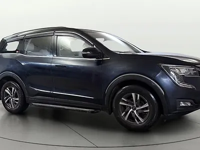 2022 Mahindra XUV700 AX 5 Petrol AT 5 STR [2021] 1