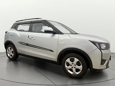 2022 Mahindra XUV300 W6 1.2 Petrol 1