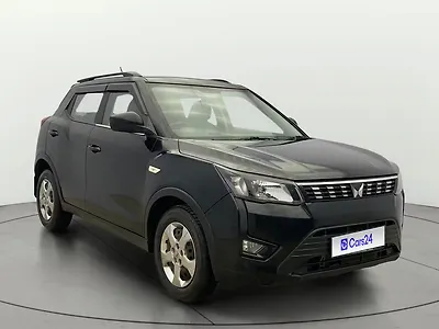 2023 Mahindra XUV300 W6 1.2 Petrol 1 2023 Mahindra XUV300 W6 1.2 Petrol 1