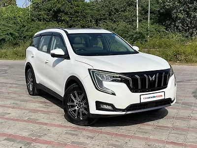 2022 Mahindra XUV700 AX 7 Petrol AT Luxury Pack 7 STR [2021] 1