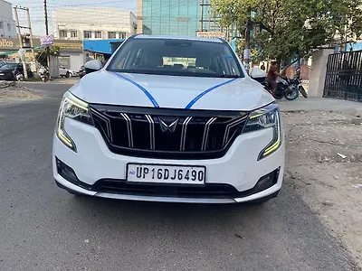 2022 Mahindra XUV700 AX7 Luxury Pack 2WD Petrol 2.0L Turbo Automatic 7 STR 1