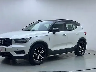 2022 वॉल्वो xc40 t4 r- डिज़ाइन 1