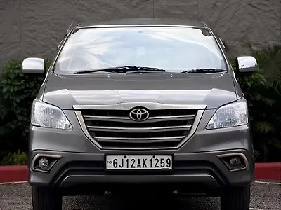 2010 Toyota Innova 2.5 VX 7 STR BS-IV 1 2010 Toyota Innova 2.5 VX 7 STR BS-IV 1