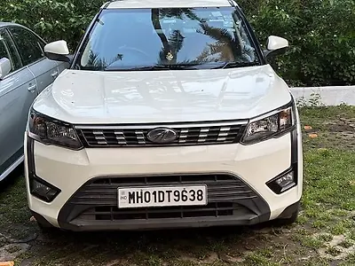 2021 Mahindra XUV300 W6 1.5 Diesel AMT 1