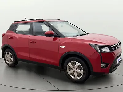 2022 महिंद्रा XUV300 W6 1.2 पेट्रोल एएमटी [2021] 1