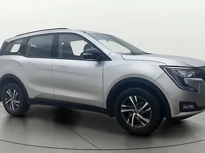 2022 Mahindra XUV700 AX 5 Petrol AT 5 STR [2021] 1