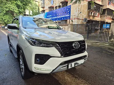 2023 Toyota Fortuner 3.0 4x4 AT 1