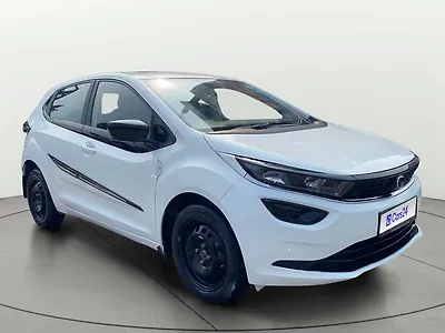 2024 Tata Altroz XM Plus (S) iCNG 1