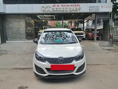 2020 Mahindra Marazzo M2 Diesel Turbo Manual 8 STR 1