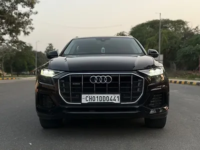 2021 Audi Q8 55 TFSI quattro 1 2021 Audi Q8 55 TFSI quattro 1