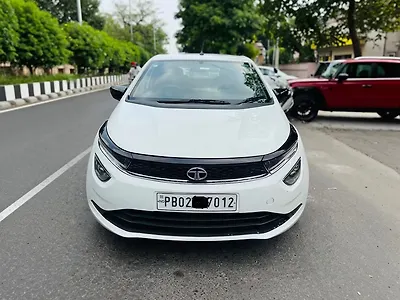 2021 Tata Altroz XT Luxe Petrol 1