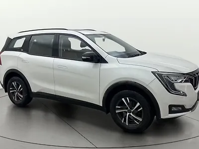 2022 Mahindra XUV700 AX 5 Petrol MT 5 STR [2021] 1
