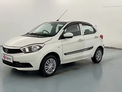 2017 Tata Tiago Revotron XT [2016-2019] 1