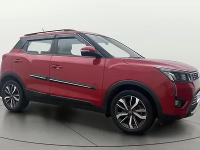 2022 Mahindra XUV300 W8 (O) 1.2 Petrol AMT 1 2022 Mahindra XUV300 W8 (O) 1.2 Petrol AMT 1