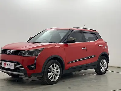 2020 Mahindra XUV300 W8 1.2 Petrol 1