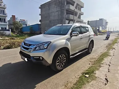 2017 इसुज़ू एमयू-एक्स 4x2 1
