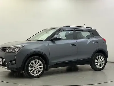 2022 Mahindra XUV300 W8 1.5 Diesel [2020] 1
