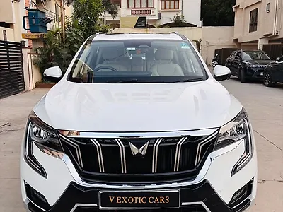 2023 Mahindra XUV700 AX7 Luxury Pack 2WD Diesel 2.2L Turbo Automatic 7 STR 1