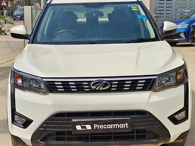 2019 Mahindra XUV300 W6 1.2 Petrol