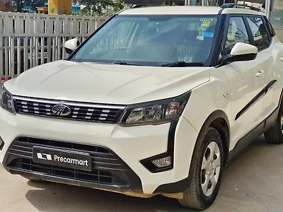 2019 Mahindra XUV300 W6 1.2 Petrol