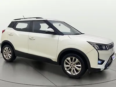 2020 Mahindra XUV300 W8 1.2 Petrol [2019] 1