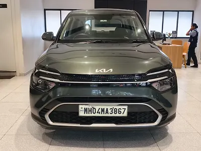 2024 किआ कारेन्स Premium (O) Petrol 1.5L Manual 7 STR 1