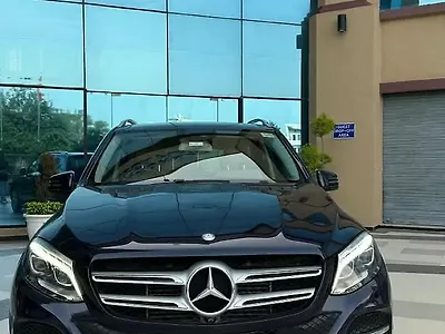 2017 मर्सिडीज़ बेंज़ GLE 350 डी 1