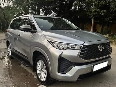 2023 Toyota Innova Hycross VX Hybrid (Electric + Petrol) Automatic (e-CVT) 8 STR 1