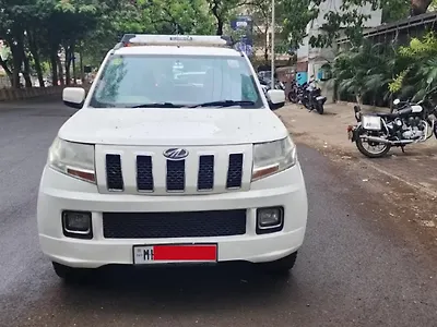 2015 Mahindra TUV300 T8 1