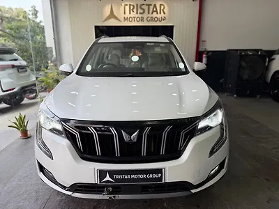 2024 Mahindra XUV700 AX7 Luxury Pack 2WD Diesel 2.2L Turbo Automatic 7 STR 1
