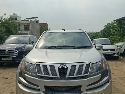 2014 महिंद्रा XUV500 w4 1