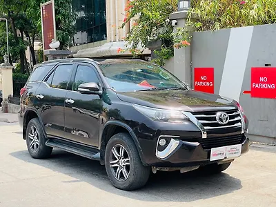 2017 Toyota Fortuner 2.8 4x2 AT [2016-2020] 1