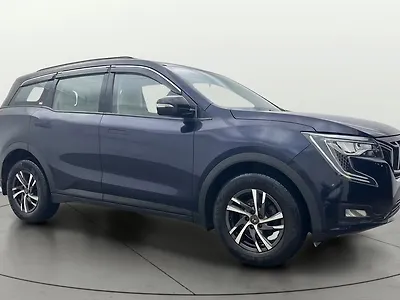 2022 Mahindra XUV700 AX 5 Petrol AT 5 STR [2021] 1