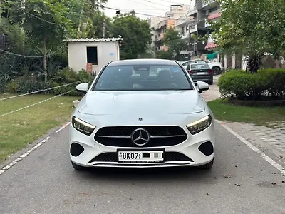 2023 Mercedes-Benz A-Class Limousine 200 1