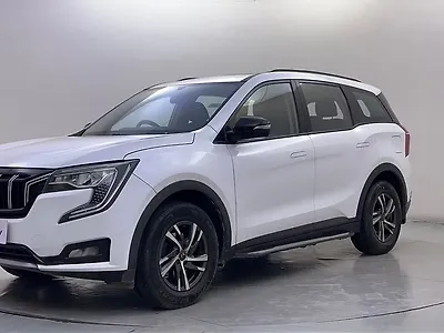 2022 Mahindra XUV700 AX 5 Diesel AT 7 STR [2021] 1