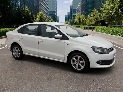 2013 Volkswagen Vento Highline Diesel 1