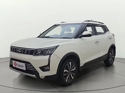 2020 Mahindra XUV300 W8 (O) 1.5 Diesel [2020] 1