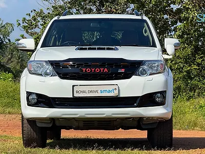 2015 Toyota Fortuner 3.0 4x2 AT 1 2015 Toyota Fortuner 3.0 4x2 AT 1